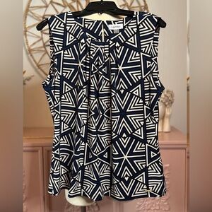 Calvin Klein XL Navy and White Graphic Pleated sleeveless Blouse